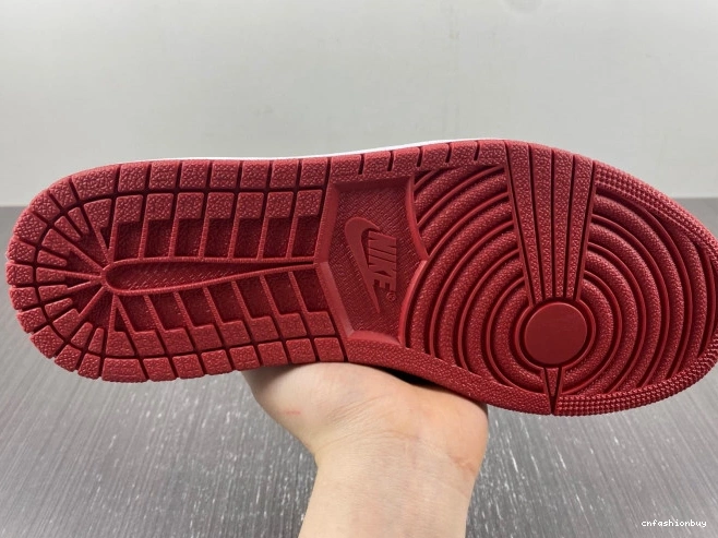 1 705329-001 Retro Jordan Low Air Bred 0803